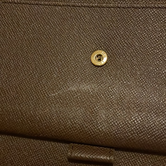 1361 Louis Vuitton Brown Damier Long Wallet - Picture 5 of 16